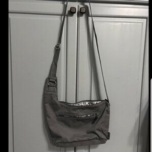 Like New Vera Bradley Crossbody